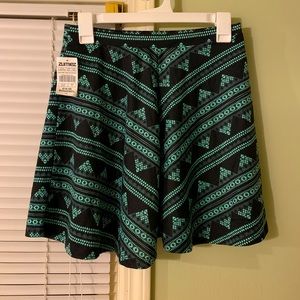 Zumiez: Luna Chix skater skirt. NWT!!